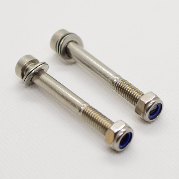 Šroubové osičky 6x50